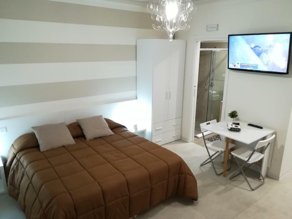 Guest House B&B Via Marina 레조디칼라브리아 외부 사진