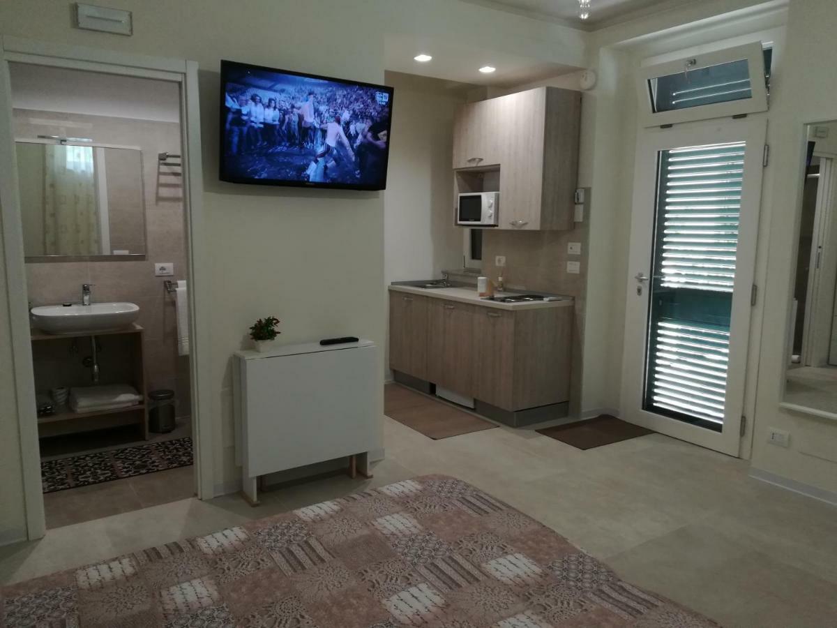 Guest House B&B Via Marina 레조디칼라브리아 외부 사진