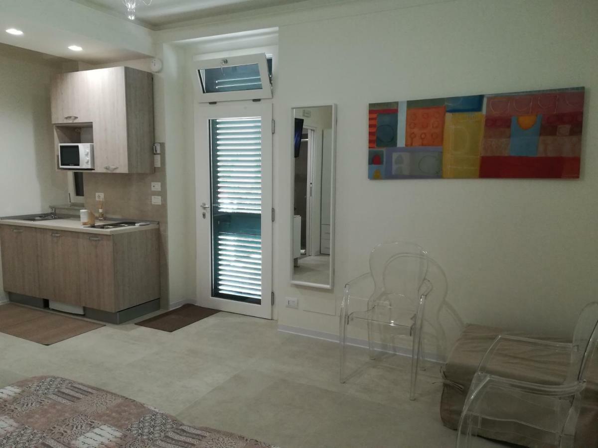Guest House B&B Via Marina 레조디칼라브리아 외부 사진