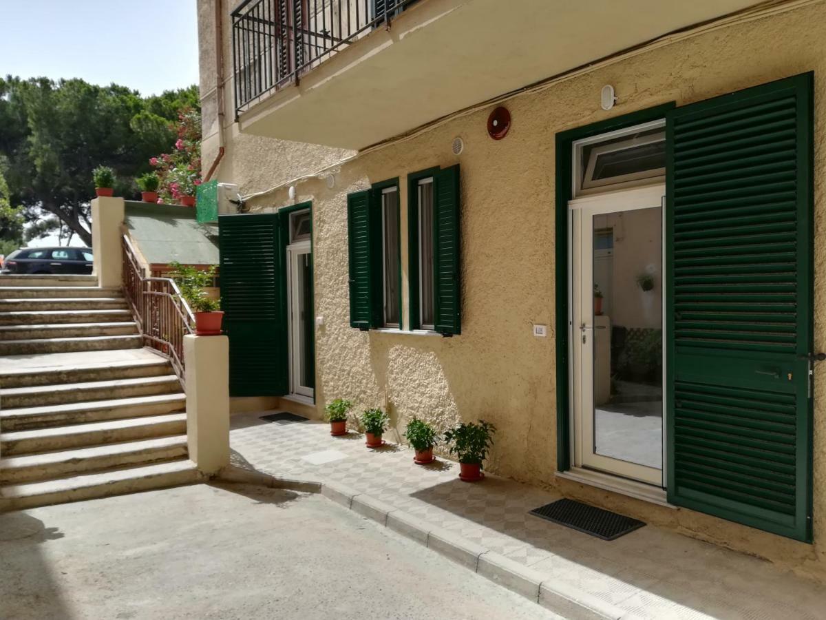 Guest House B&B Via Marina 레조디칼라브리아 외부 사진