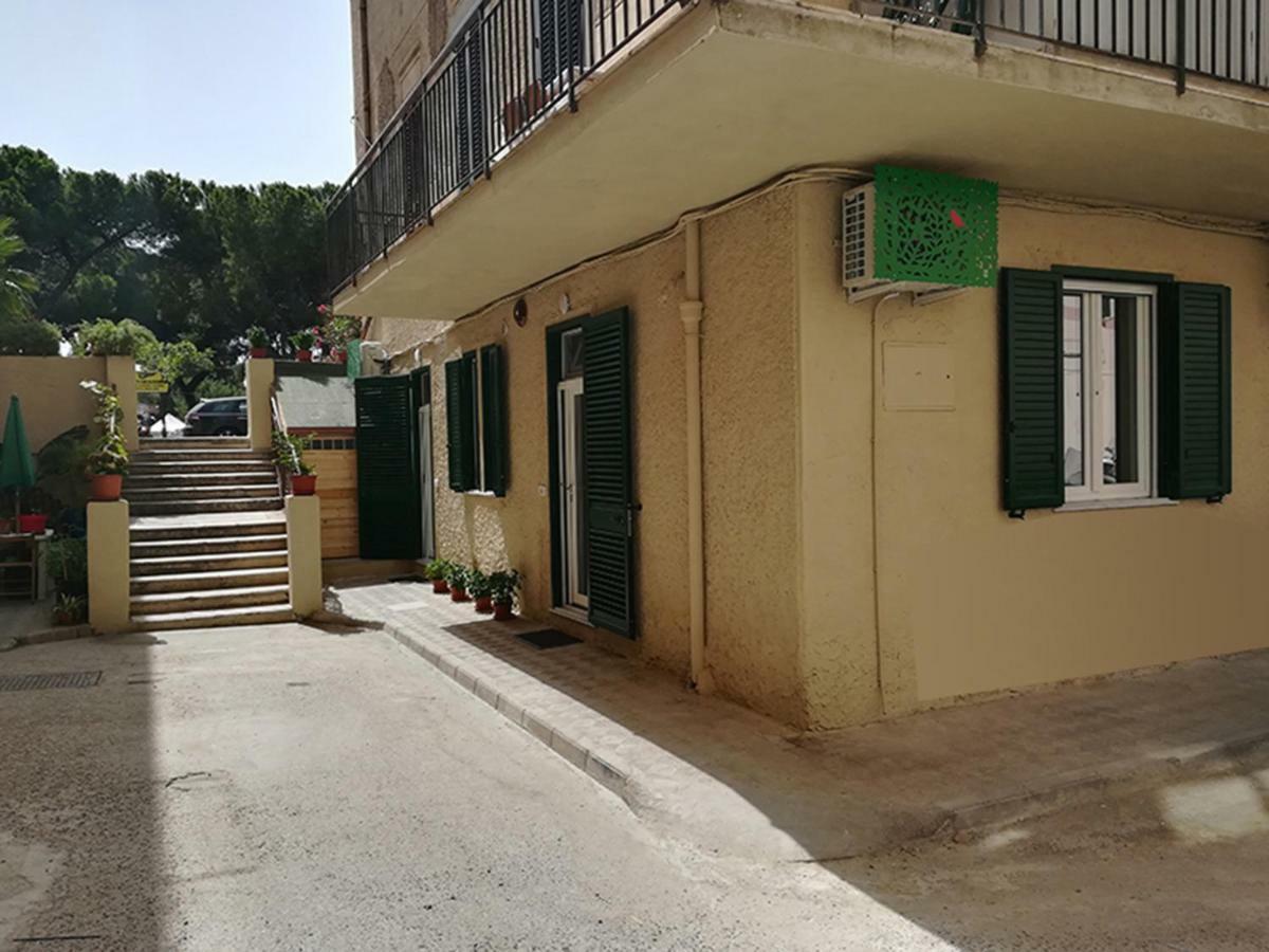 Guest House B&B Via Marina 레조디칼라브리아 외부 사진